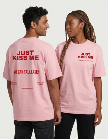 KISS ME OVERSIZED T-SHIRT