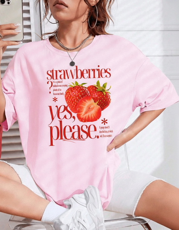 STRAWBERRIES OVERSIZED T-SHIRT
