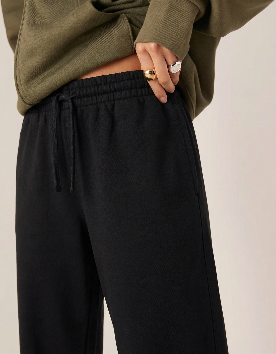 HEAVY-WEIGHT COMFY BLACK SWEATPANTS