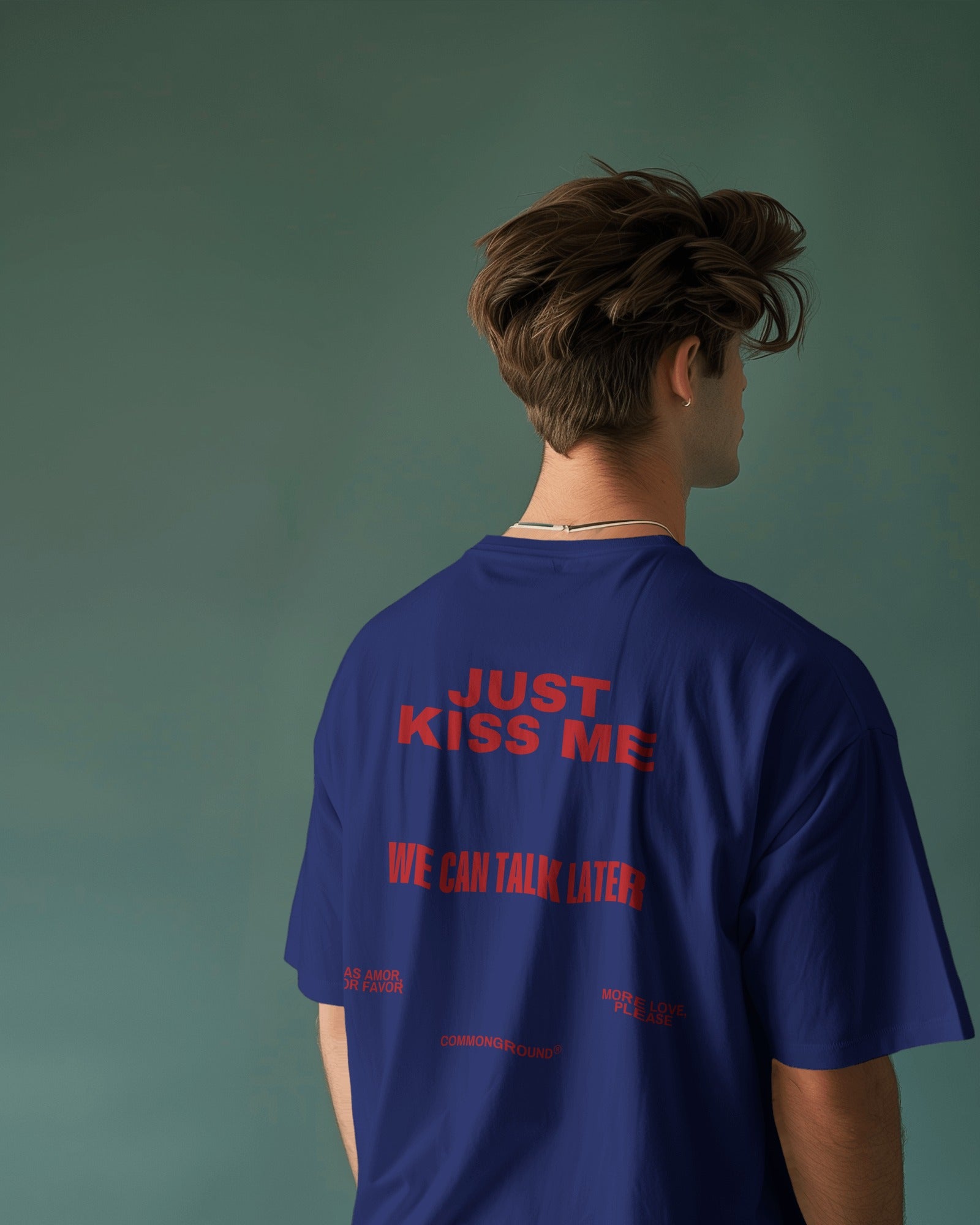 KISS ME OVERSIZED T - SHIRT - COMMONGROUND