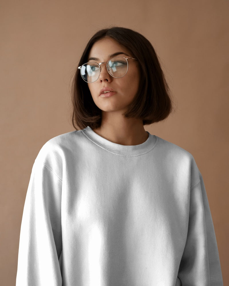 UNISEX WHITE SWEATSHIRT