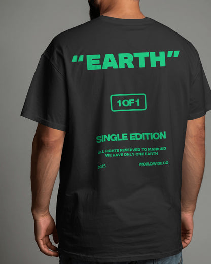 EARTH OVERSIZED T-SHIRT