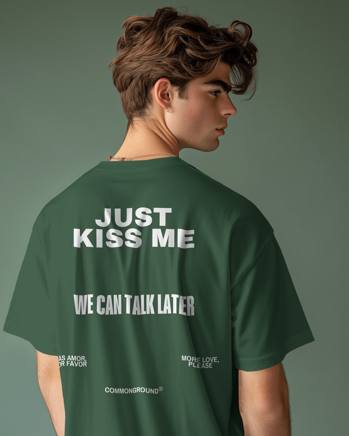 KISS ME OVERSIZED T-SHIRT